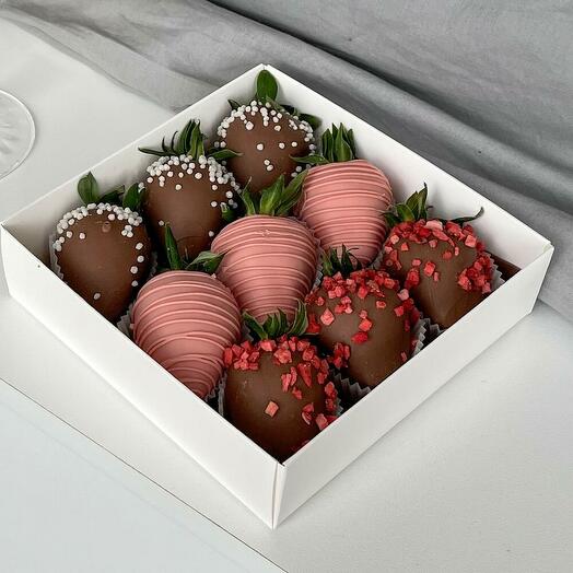 Клубника в шоколаде набор «Сладкий день», 9 ягод