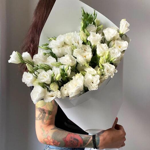 Букет лизиантусов