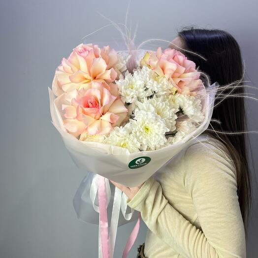 Лёгкость с французской розой и хризантемой 🌸