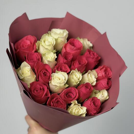 Микс из красно-белых роз 25 ❣️