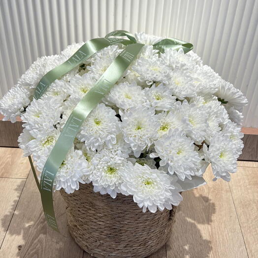 Кашпо из хризантем