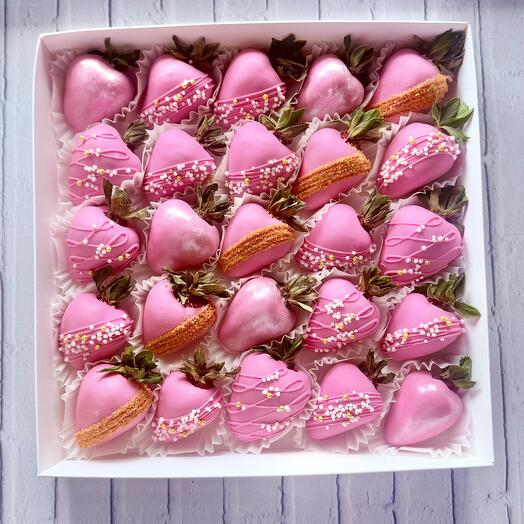 Клубника в розовом шоколаде розовый 🦩 25 шт