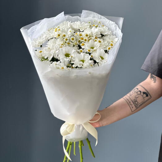 White bouquet of chrysanthemums