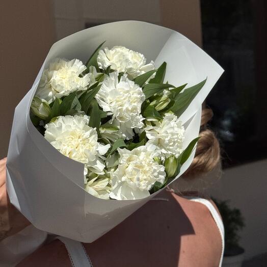 Букет из белых диантусов