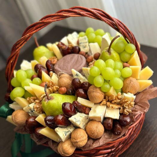 Корзинка подарочная съедобная