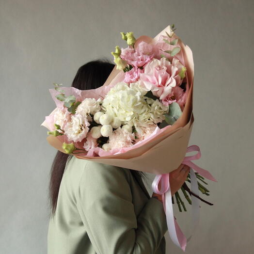 Большой букет с гортензией, эустомой, розой и хризантемой