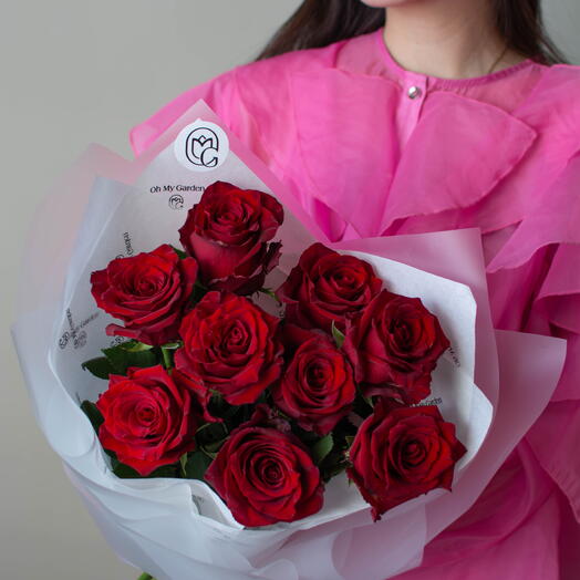 Красные розы 9 штук