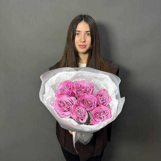 Букет из 7 пион.роз Queen`s crown 024
