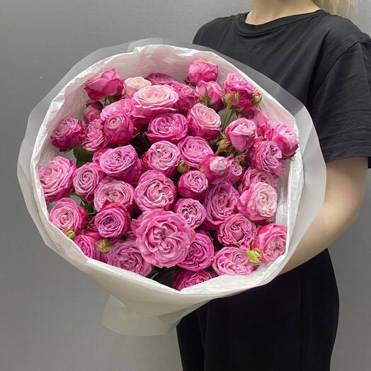 Ramo de 15 rosas en forma de peonía