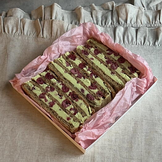 Торт мороженое «Фисташка - Малина»