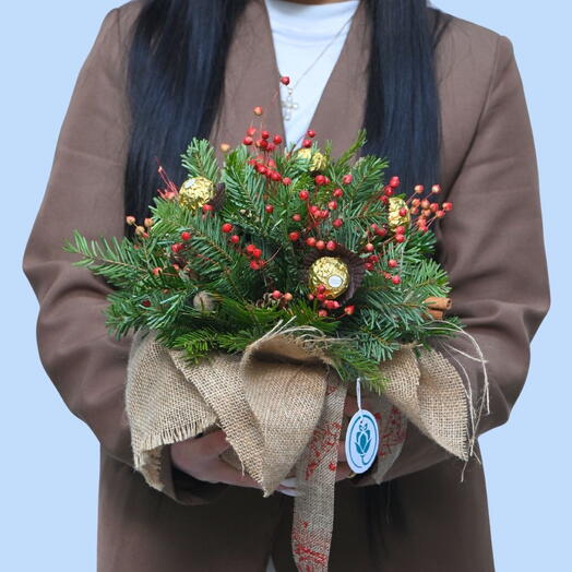 Новгдняя композиция с конфетами