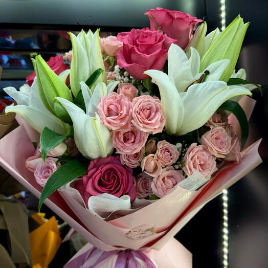 Lilya Spray Rose and Rose Composition