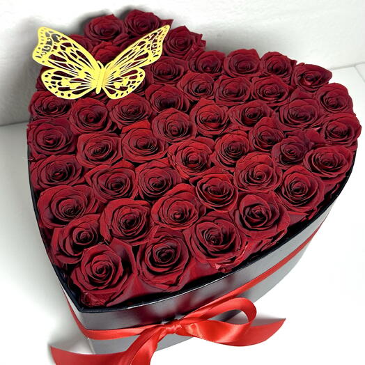 Uzunömürlü Qırmızı Qızılgüllərdən Ürək