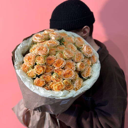 Монобукет из кустовых роз