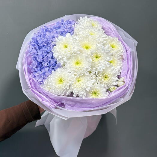 Букет из гортензия и хризантем ️