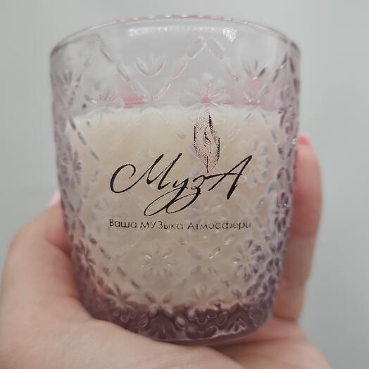 Свеча с декором из сухоцветов