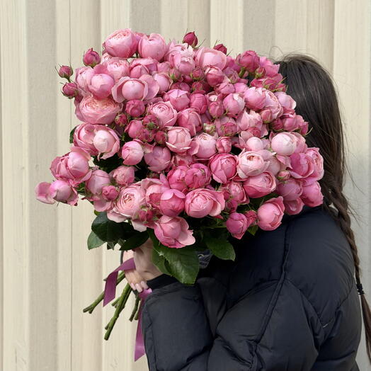 Охапка из 15 кустовых пионовидных роз «Silva Pink»