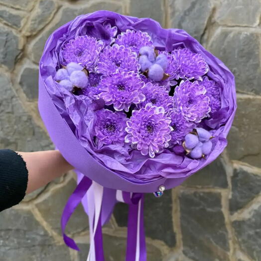 Букет хризантем кустовых с хлопком