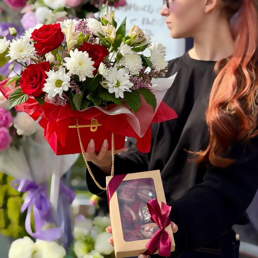 Композиция в сумочке , набор с финиками в шоколаде