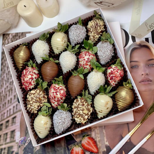Клубника в Шоколаде 16-25 шт. в бельгийском шоколаде Callebaut. Подарочный набор 5610. Leora chocolate