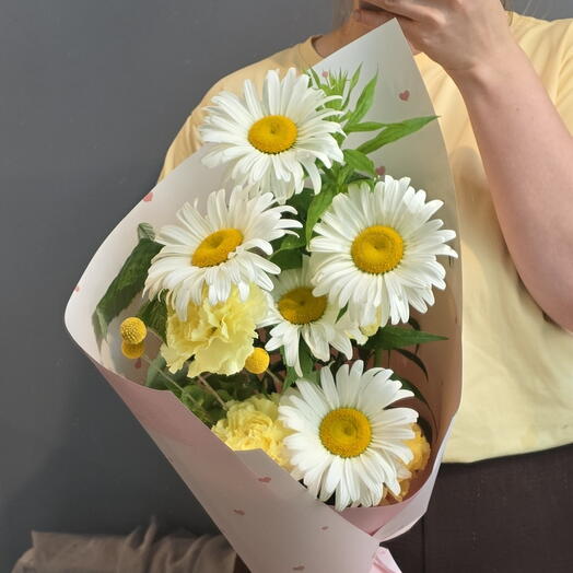 Букет с ромашками и малиной 🌼