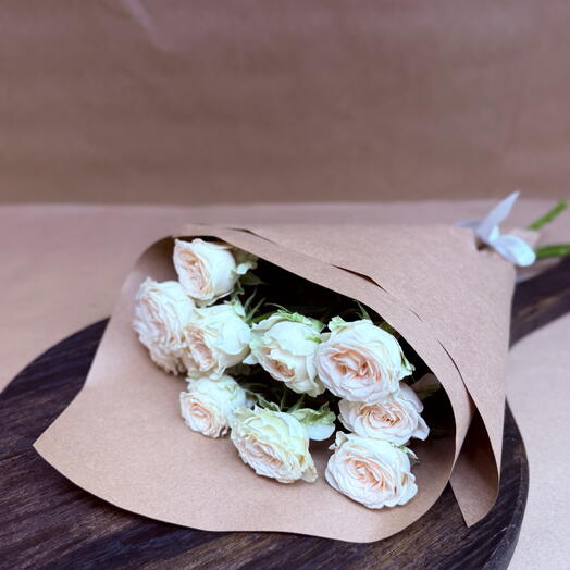 Кулек кустовых чайных роз