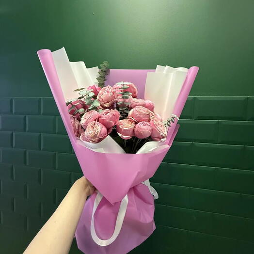 Букет из кустовых роз