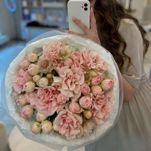 Букет 23 +подарок от Vivienne Sabo — румяна MACARON