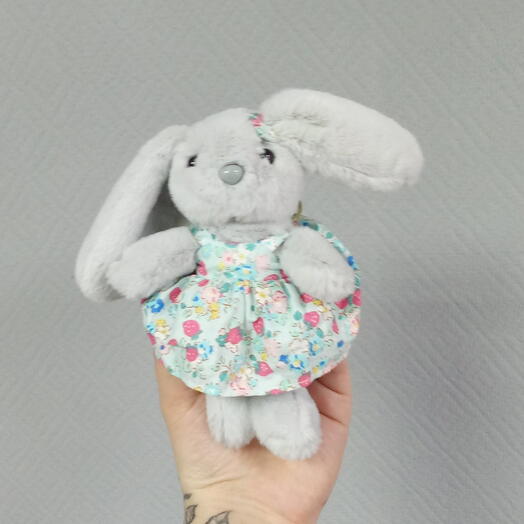 Игрушка зайка серая