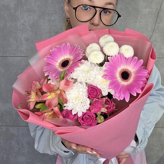 Букет с яркими герберами🌸