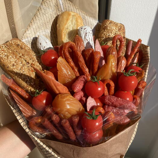 Букет мясной «Деликатесный»