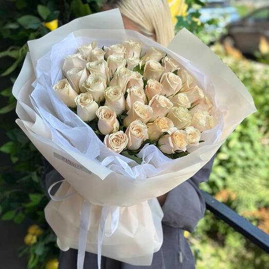 35 роз Кения
