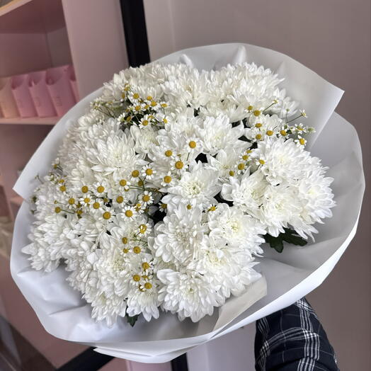 Большой букет из ромашек и хризантем
