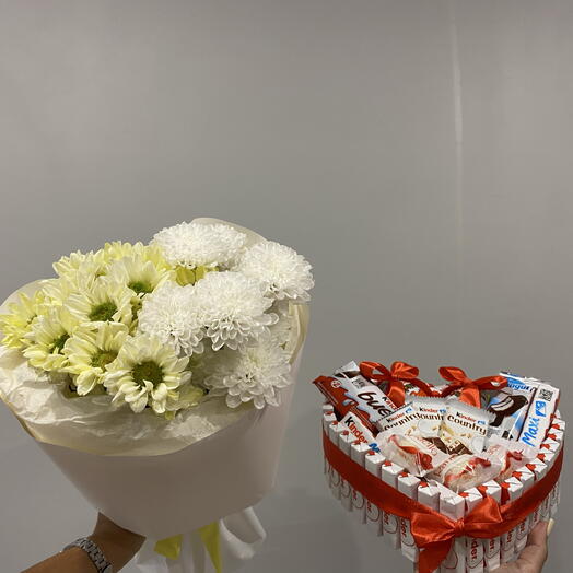 Композиция «Дари любовь» 💛
Цветы и шоколад 🍫