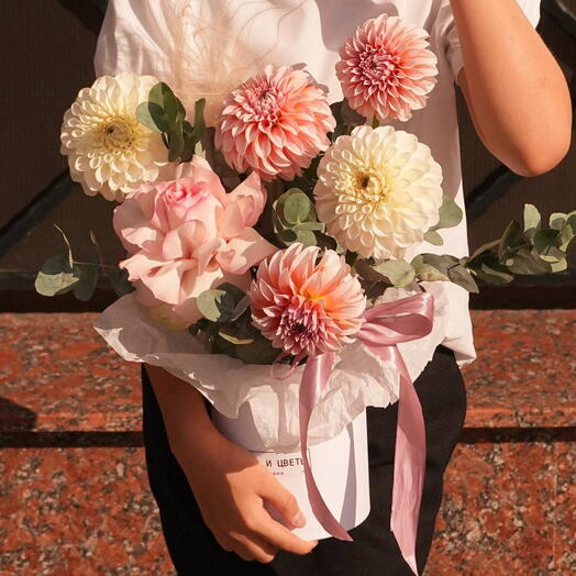 Композиция с георгинами 🌸