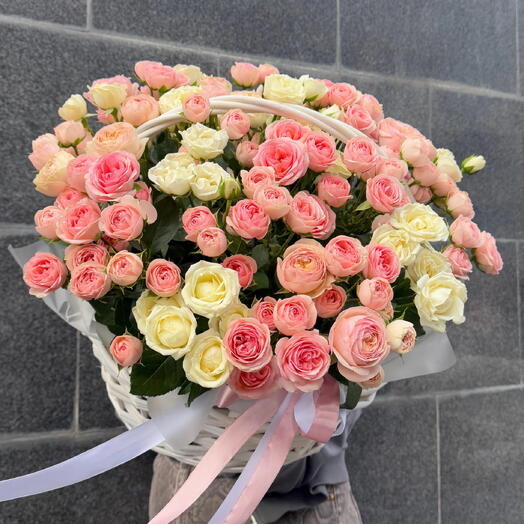 Корзина кустовых пионовидных роз🌸