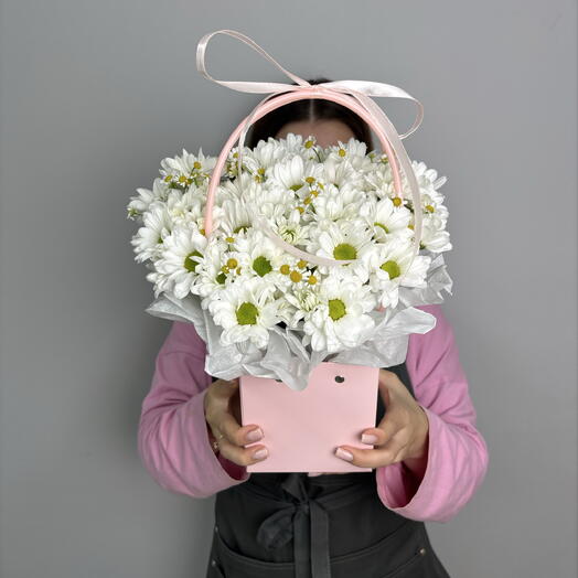 Сумочка с ромашками🌼| Композиция: кустовые хризантемы и танацетум