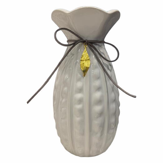 Ваза для цветов подарок белая 25см. Vase for flowers white present gift 25cm