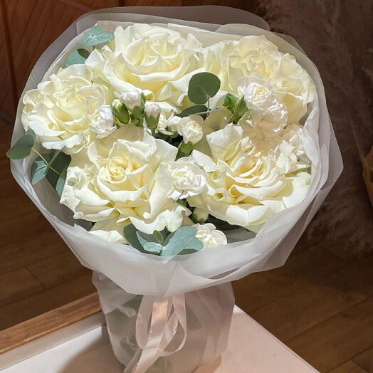 Букет Французская роза и кустовая Гвоздика