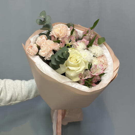 Нежный букет 💗из французской и пионовидной розы, альстромерий , гвоздики и хризантемы