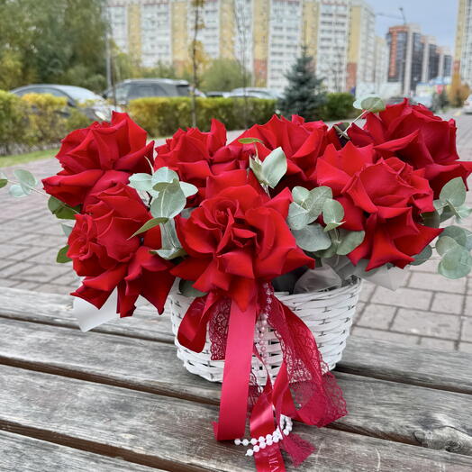 Корзина с французскими розами 🌹