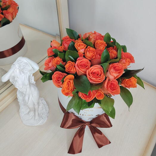 Коралловые розы в коробке - 19 шт