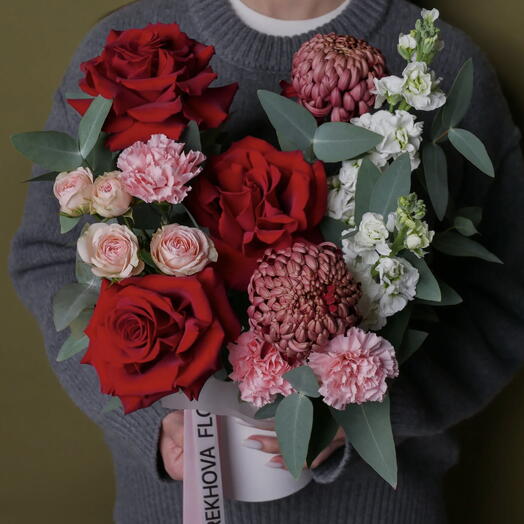 Композиция в коробке «Mom s fav flowers», размер