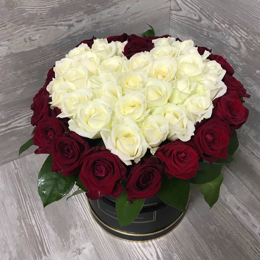 51 rose flower box "Red and white roses in the shape of a heart"