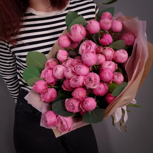 Peony-shaped Silva Pink roses with eucalyptus