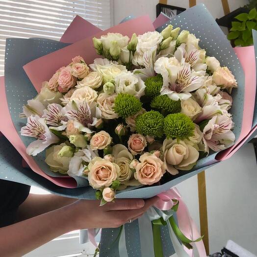 bouquet with roses and eustoma