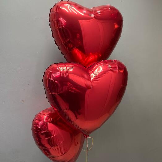 3 corazones rojos