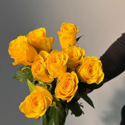 Bouquet of 9 yellow roses