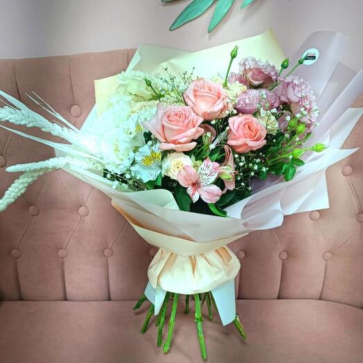 Букет с розами «Нежный сон»