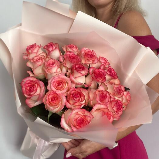 21 бело-розовая роза 🌹